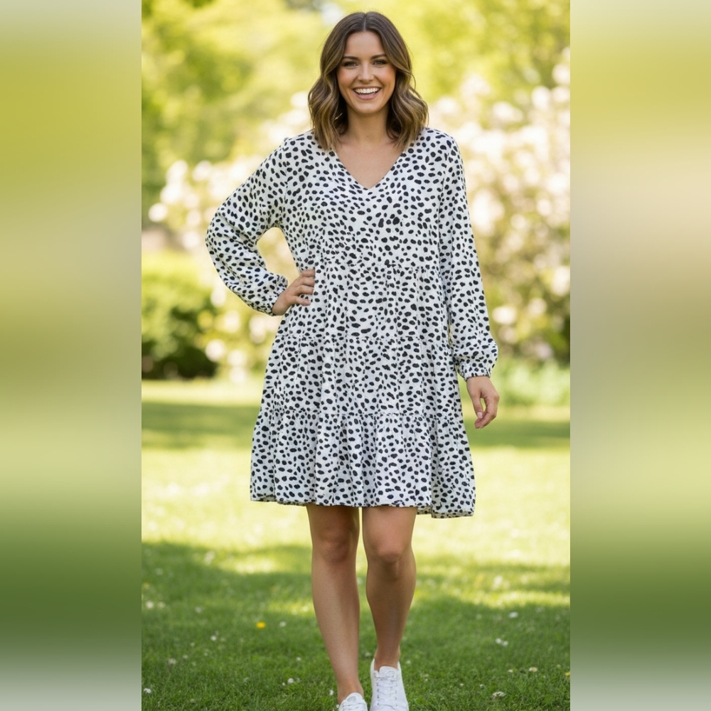 Umgee Size Large Tiered Tunic Dress Boho Black White Long Ruffle Sleeves